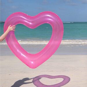 NEW ban.do Pink Heart-Shaped Pool Float